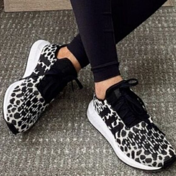 Adidas Swift Run‎ BD7962 Women's Running Shoes Lace Up Animal Print Size … - Picture 1 of 11